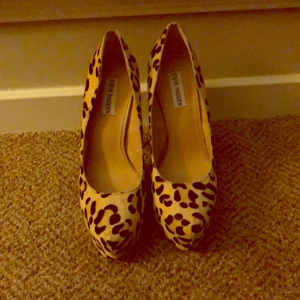 Steve Madden leopard heels